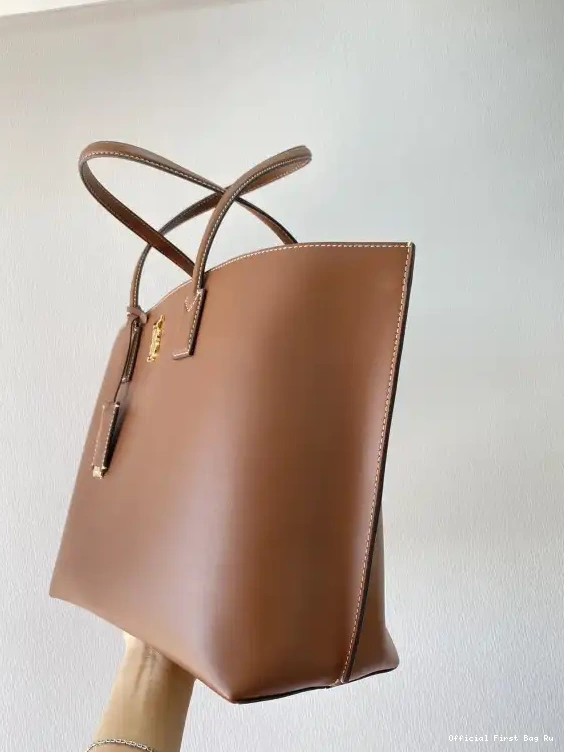 Official First Bag Ru Leather Tote Medium BURBERRY Motif Monogram 0506